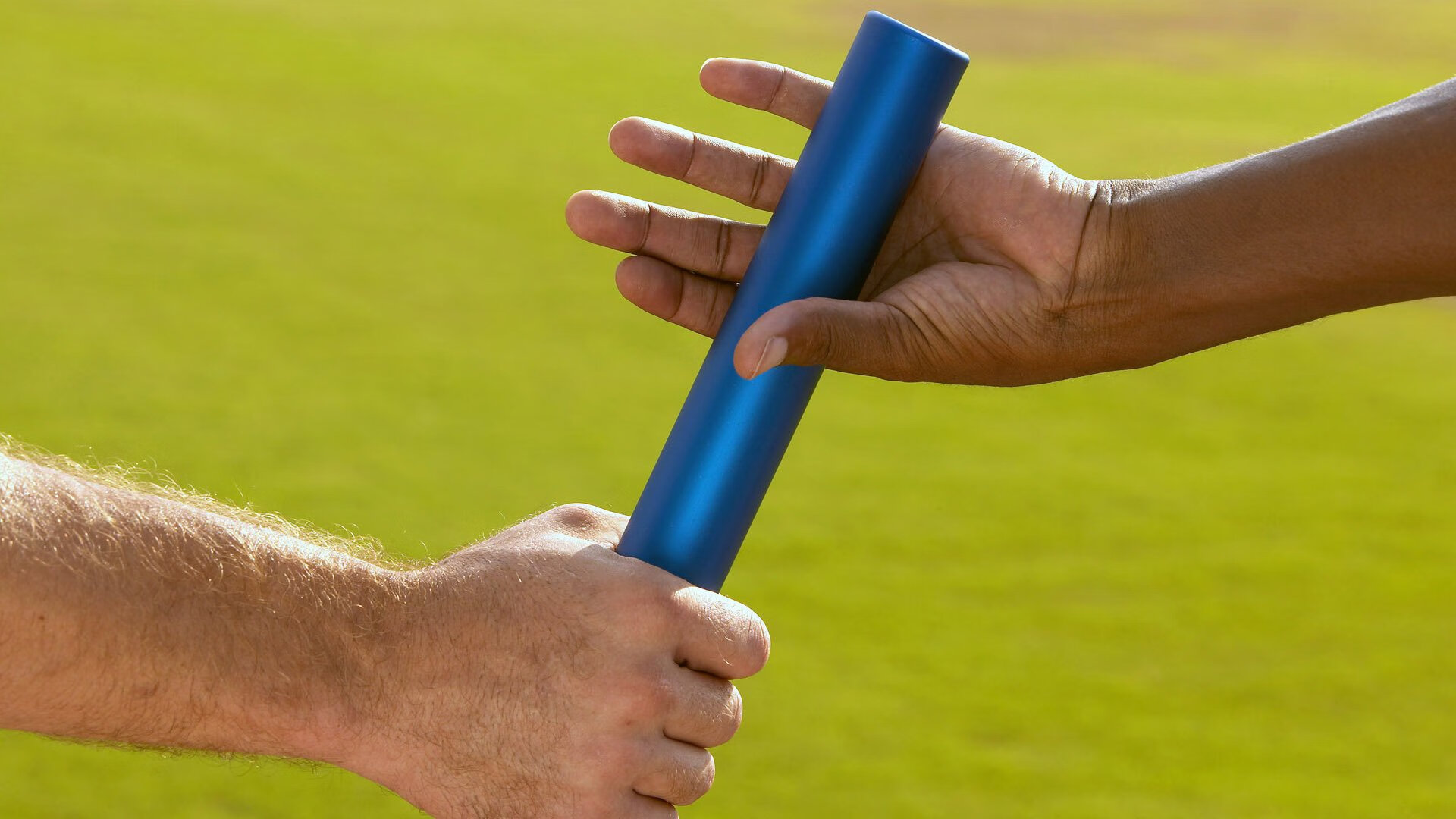 田径最新战报！法国队迎战比利时队，超级对决，球迷热情点燃赛场